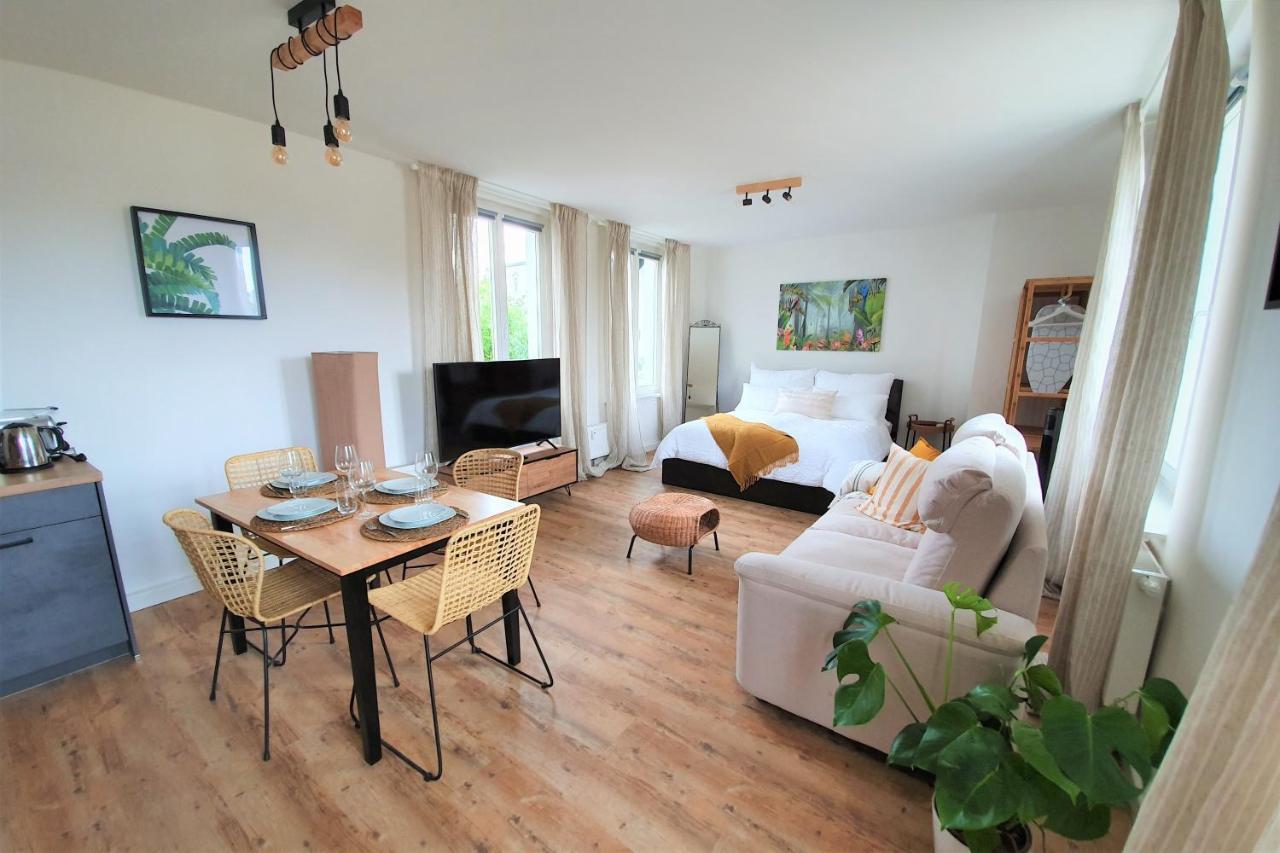 Pb Ferienwohnungen - Fewo 3 - Stilvoll Eingerichtetes Studio Im Herzen Senftenbergs Esterno foto